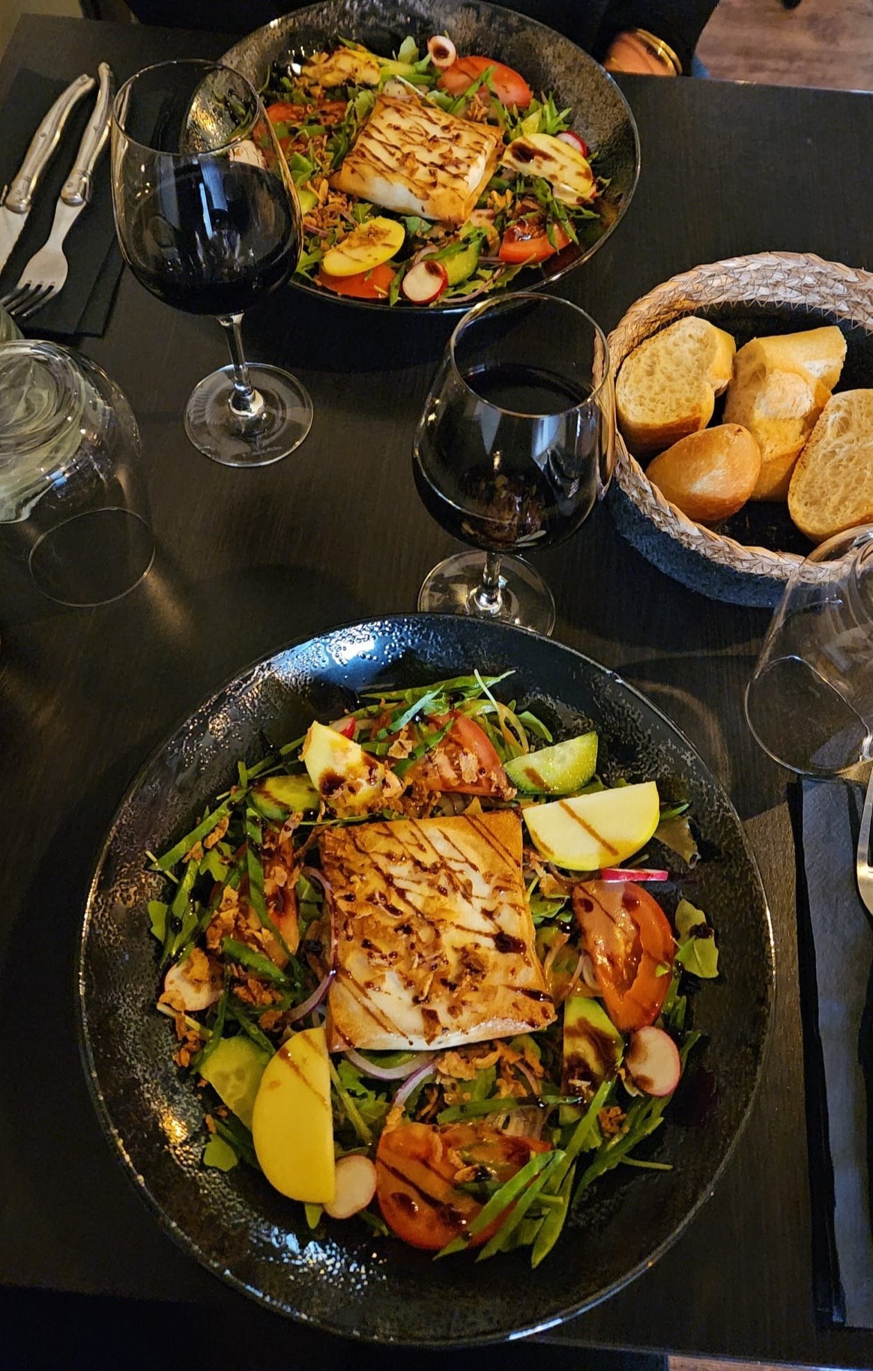 Salade de chèvre chaud