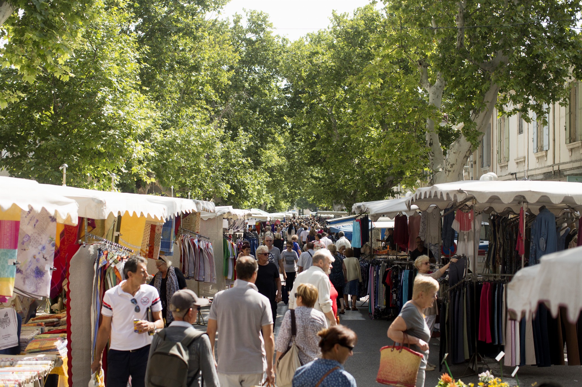 Marché hebdomadaire de Saint-Martin-de-Crau_Saint-Martin-de-Crau