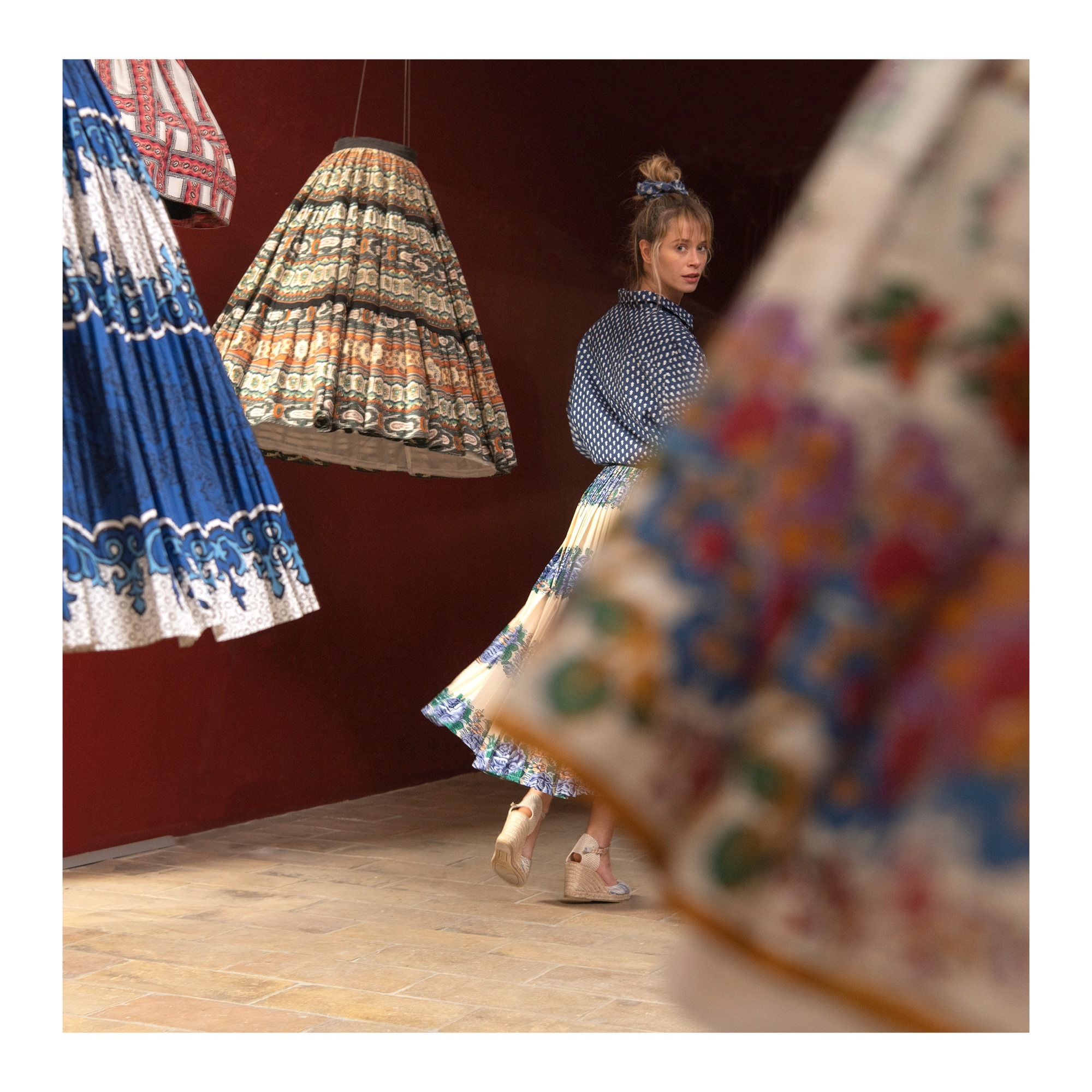 Atelier nouage de foulards SOULEIADO Tarascon