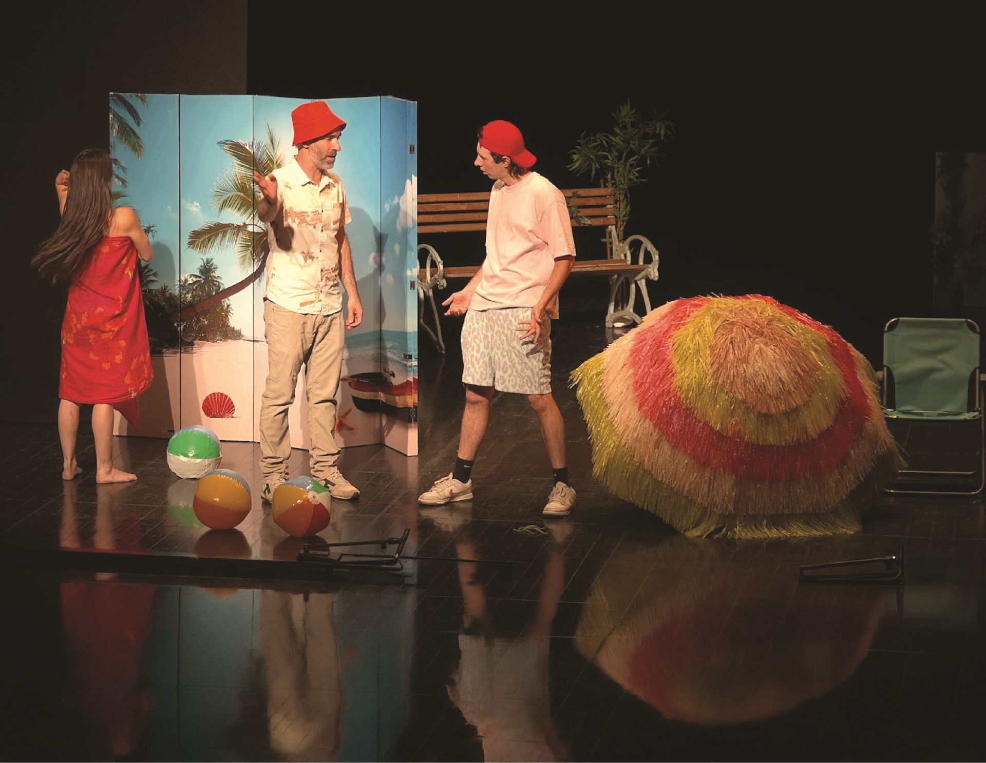 Au Théâtre :
