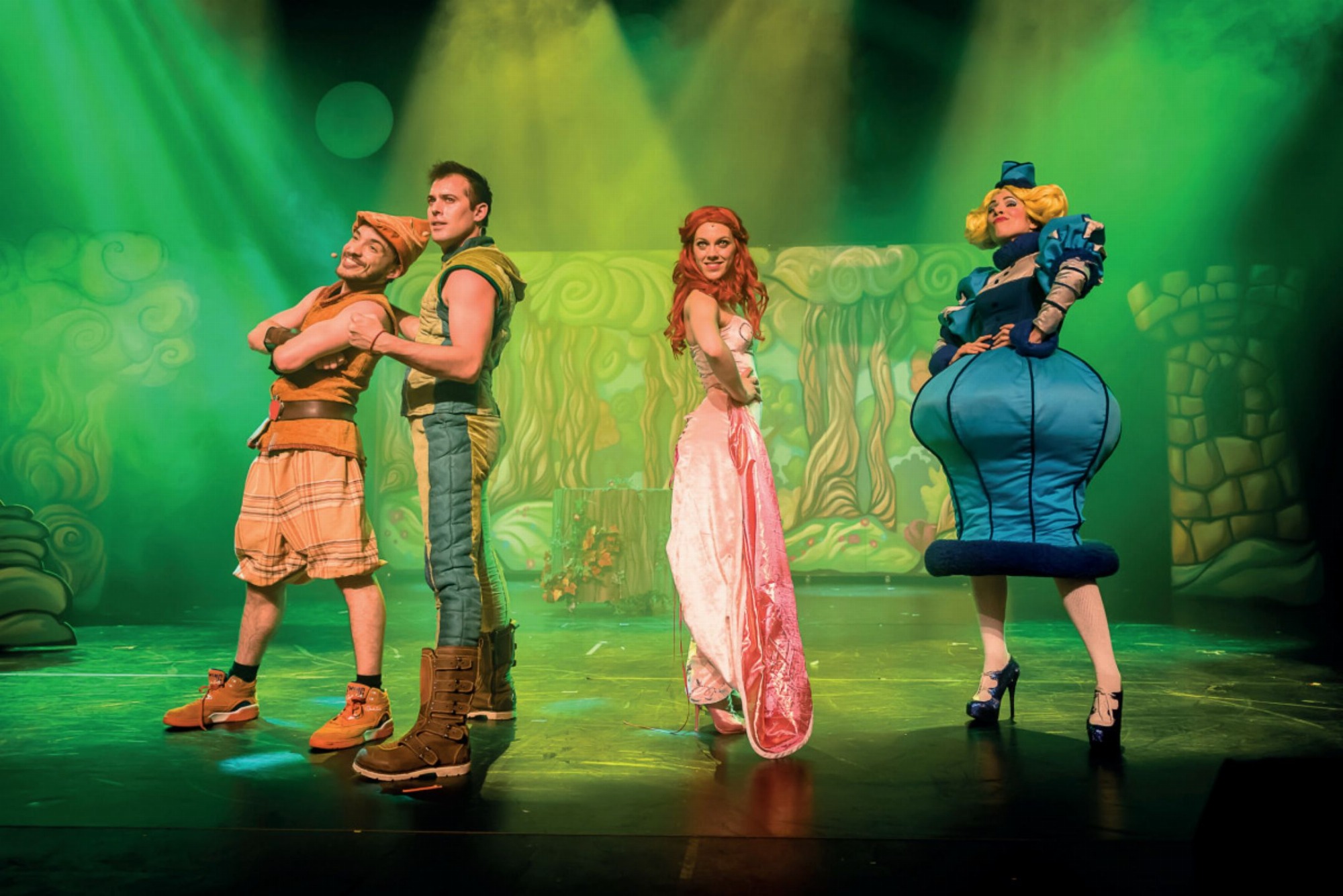 Au Théâtre :