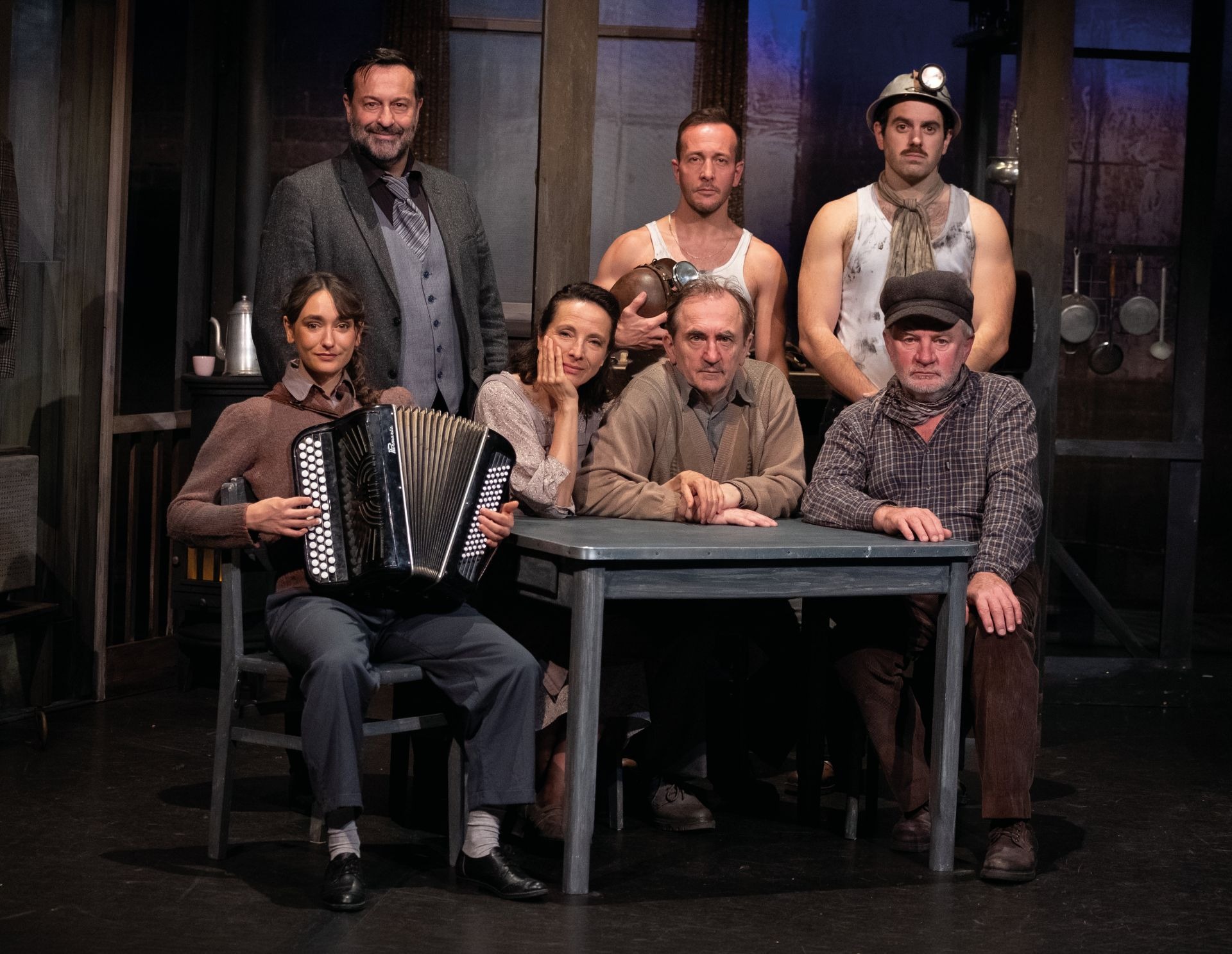 Au Théâtre :