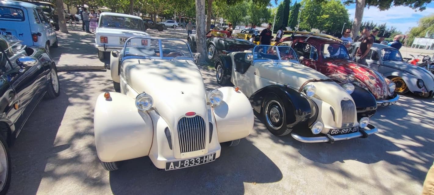 Rassemblement de véhicules vintage_Saint-Martin-de-Crau